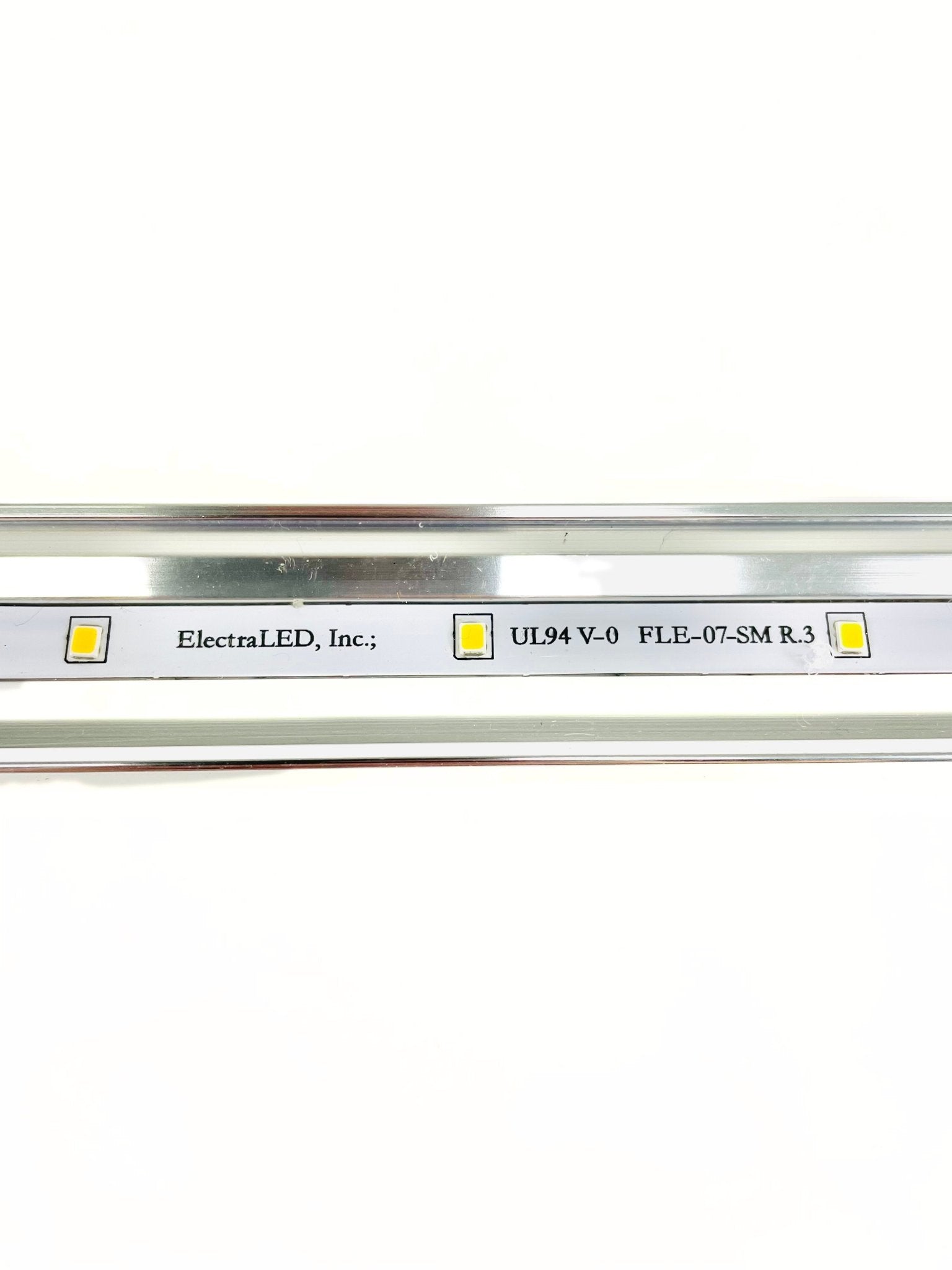 Trader Joes Retrofit Magnetic LED 3K Light Strip with 6' Cord EFDS43007OMHP
