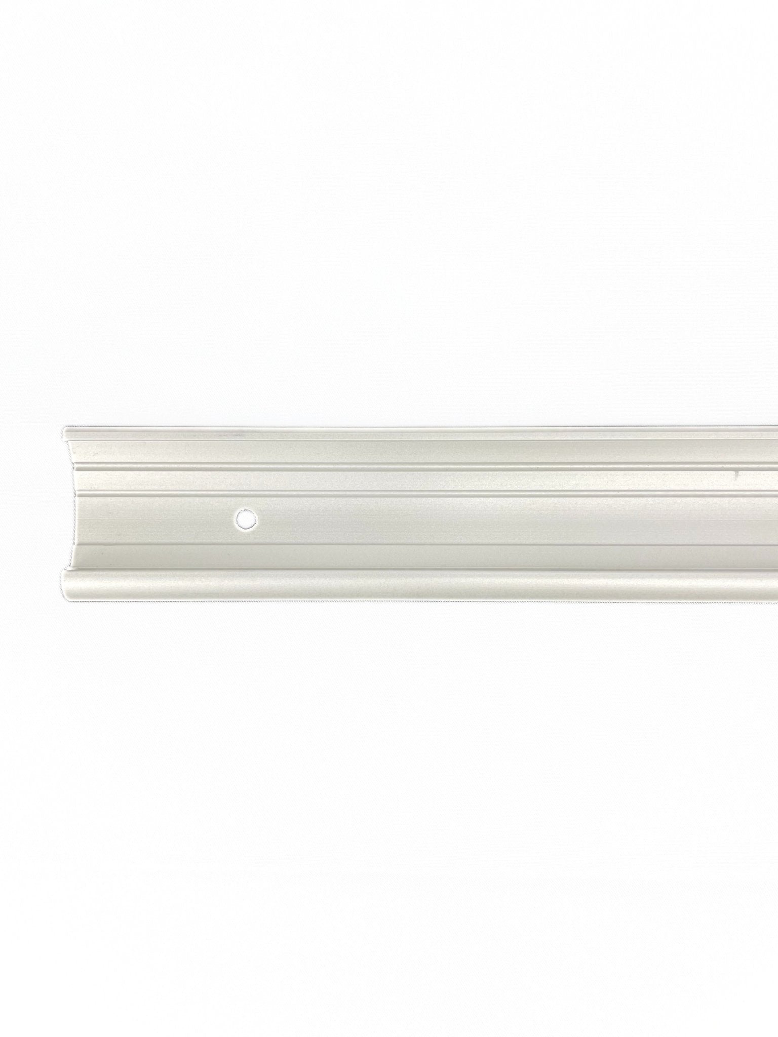 Hillphoenix Tyler 4' Silver Price Tag Molding 52368790