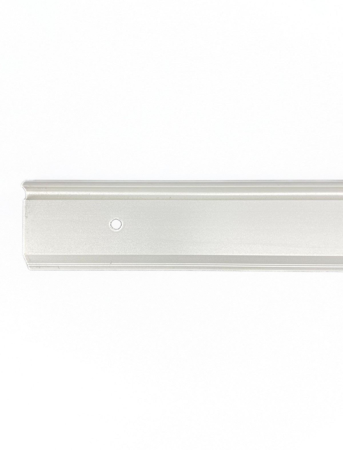 Hillphoenix Tyler 4' Silver Price Tag Molding 52368790