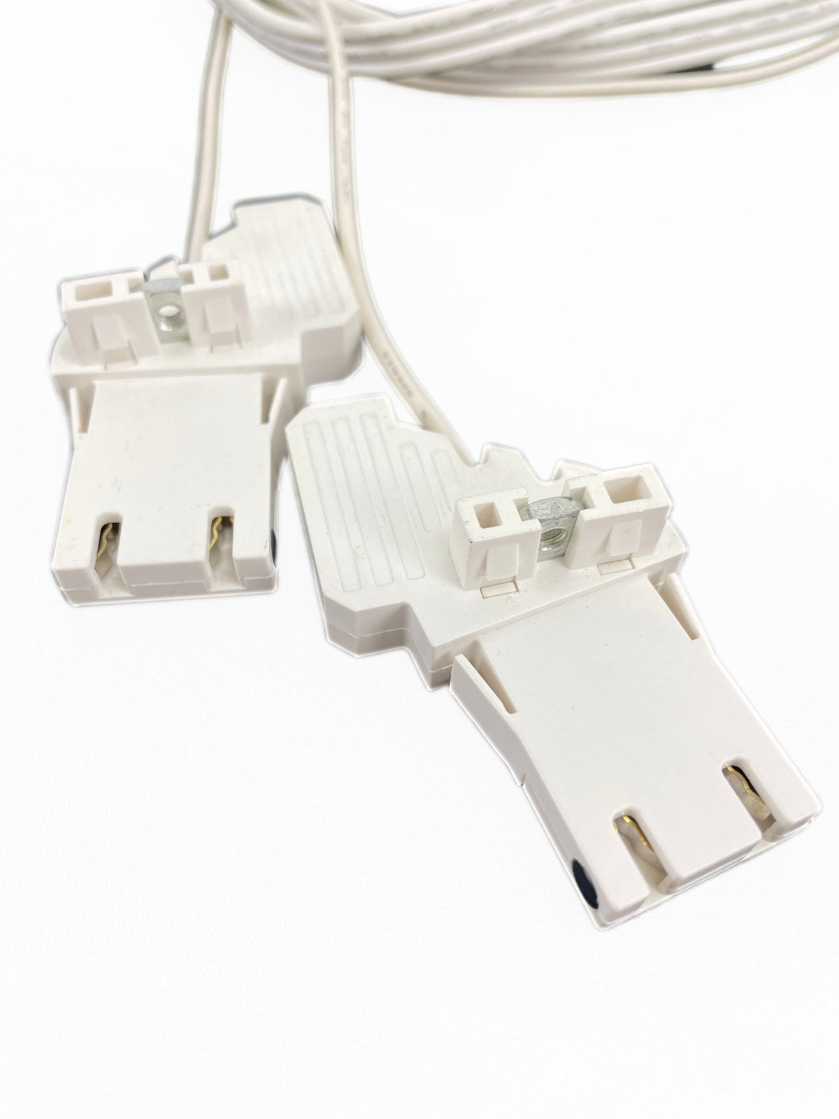 Hillphoenix White Shelf Harness With Plug P065451HWH