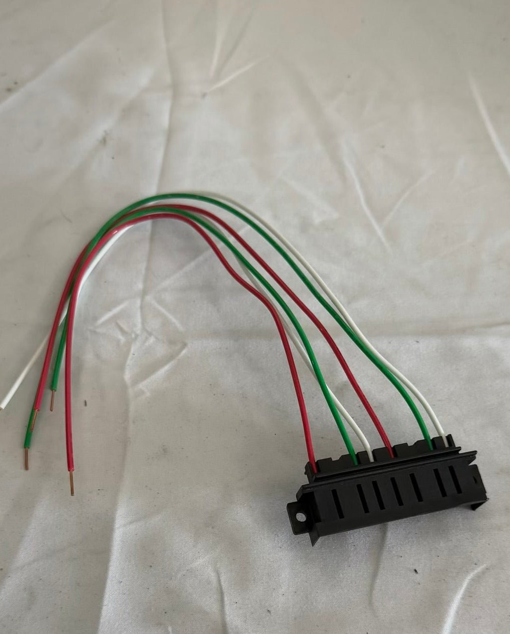 ANTHONY 60-12723-0004 - ASSY, PLUG, HINGE PIN,40 BLK - Commercial Climate Supply