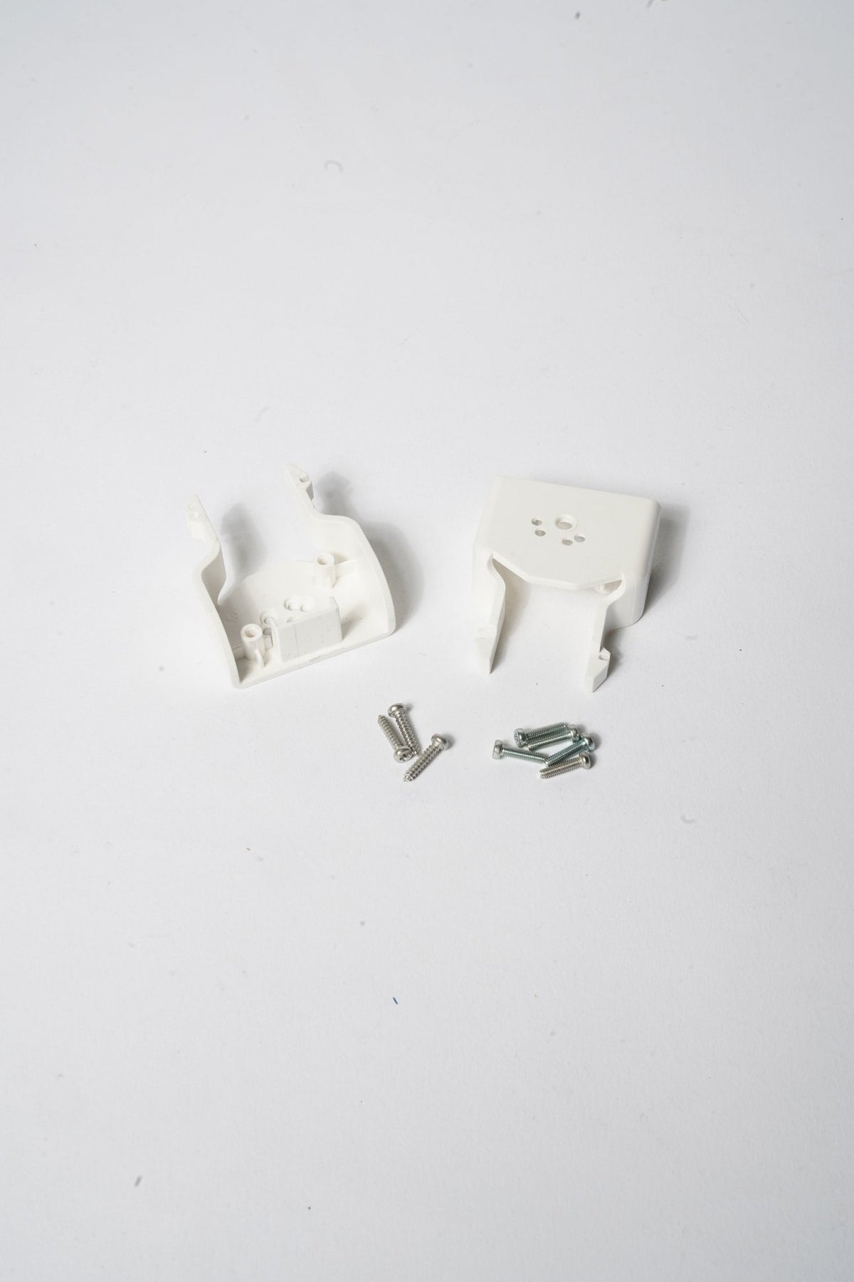 White Clips with Screws, 2-Piece, B223958 - Commercial Climate Supply