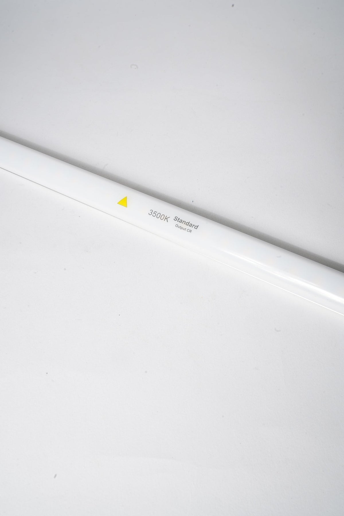 HILL PHOENIX BARKER - 315114 - LED LIGHT 24" C4, DAISY CHAIN 3500K - Commercial Climate Supply